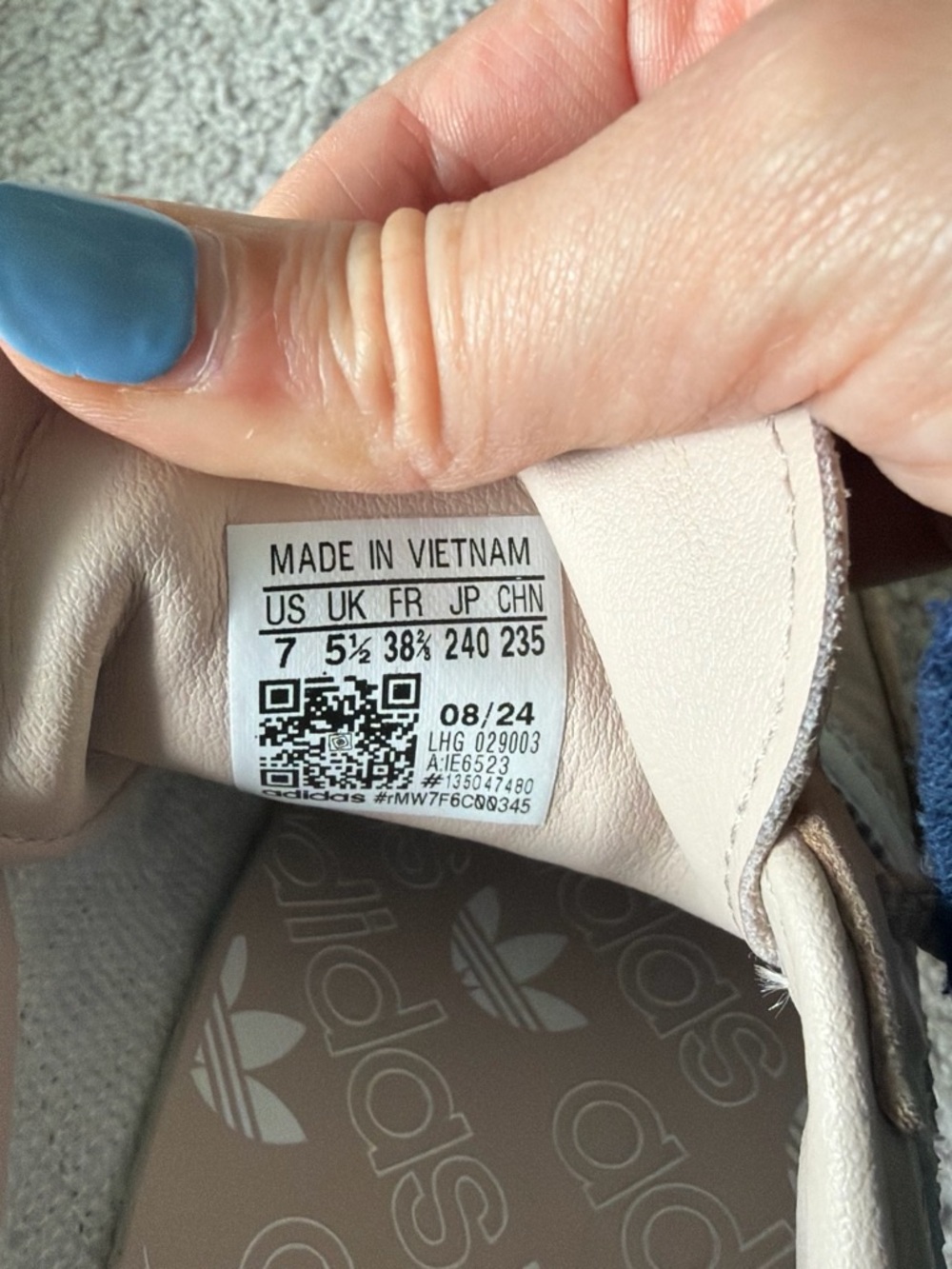 adidas OG Samba Sneakers in Beige/Nude - Picture 6 of 7